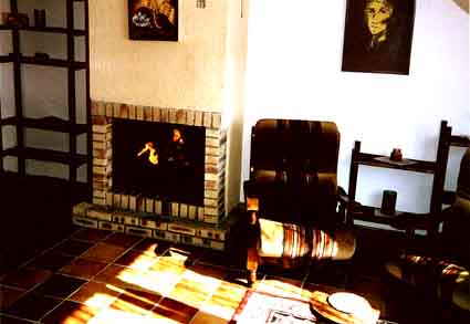 [salon et chemin�e gite 4 personnes]